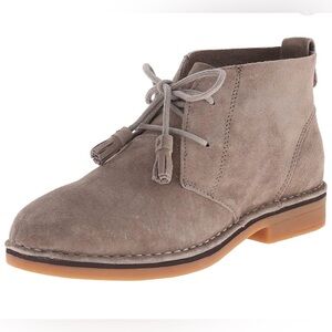 Hush Puppies Women's Cyra Catelyn Chukka Boot Taupe